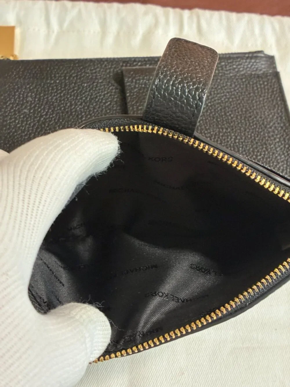 MIchael Kors Jet Set Phone wallet/wristlet